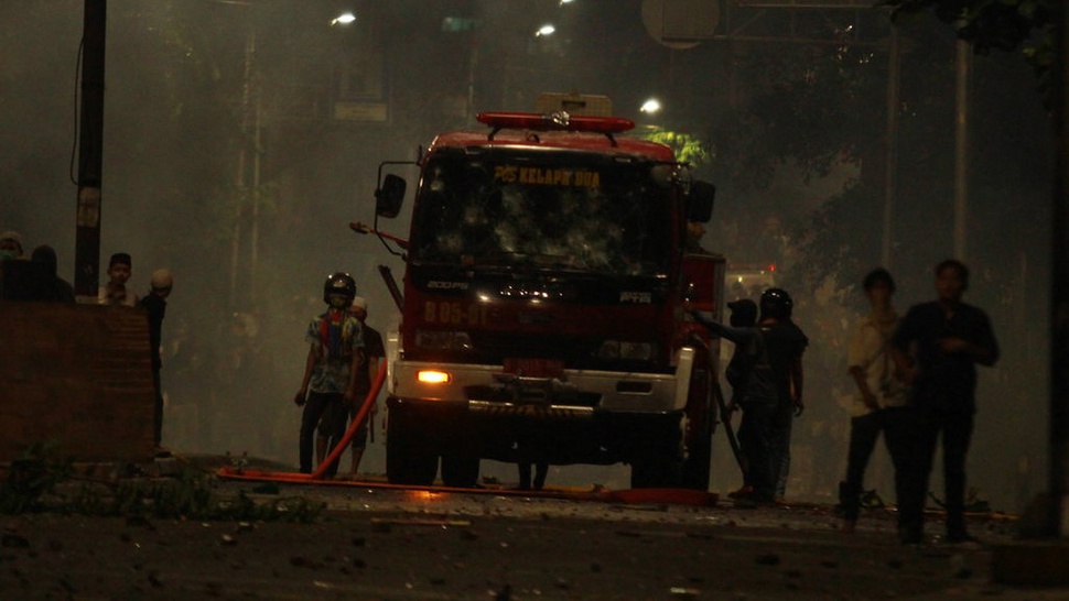 Listrik Padam, Lapak Kayu di Tangerang Terbakar