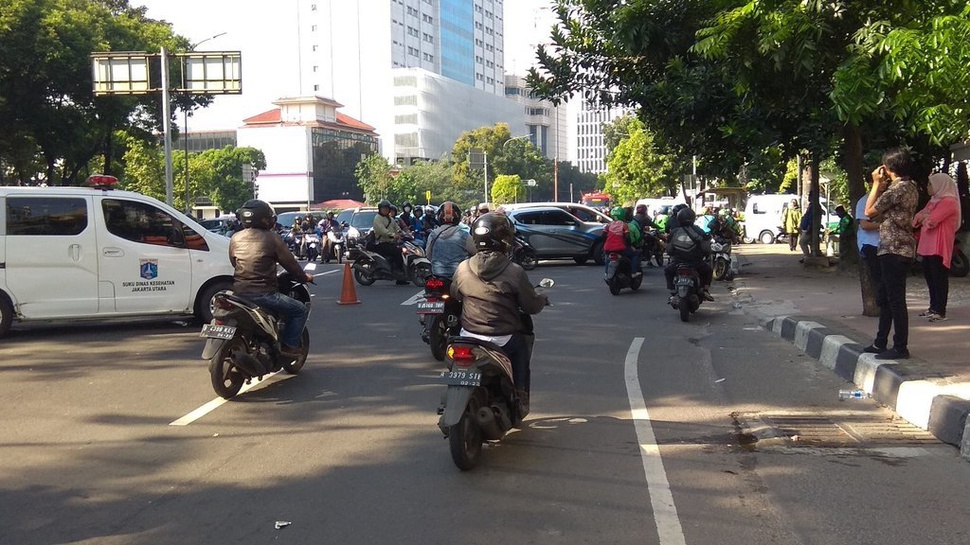 Polisi Masih Tutup Jalan Sekitar Monas dan Istana Usai Aksi 22 Mei