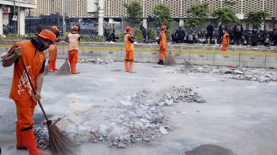 Total Sampah Usai Aksi 21-23 Mei di Jakarta Capai 36 Ton
