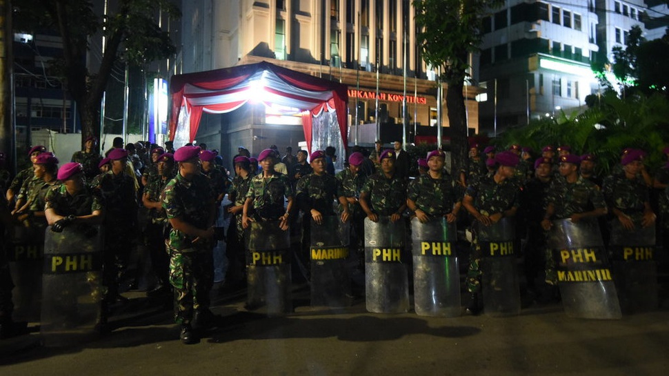 Kubu Prabowo-Sandi Sebut Banyak Hambatan Saat Daftar Gugatan ke MK