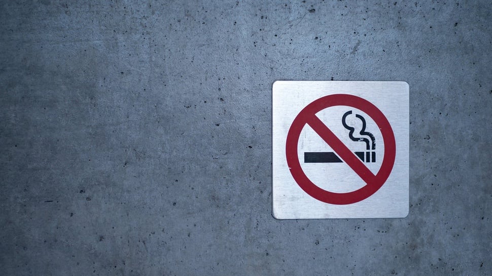 Pedagang Pasar: Perda Kawasan Tanpa Rokok Bikin Omset Turun