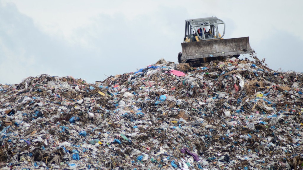 Respons Pemprov Soal Anggaran Sampah DKI Lebih Besar dari Surabaya
