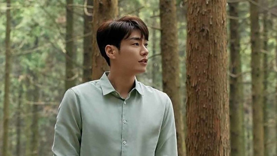 Kim Young Kwang Pertimbangkan Peran Untuk Film 50 First Dates