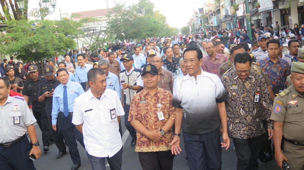 Sultan Berharap Malioboro Bebas Kendaraan Tak Rugikan PKL dan Hotel