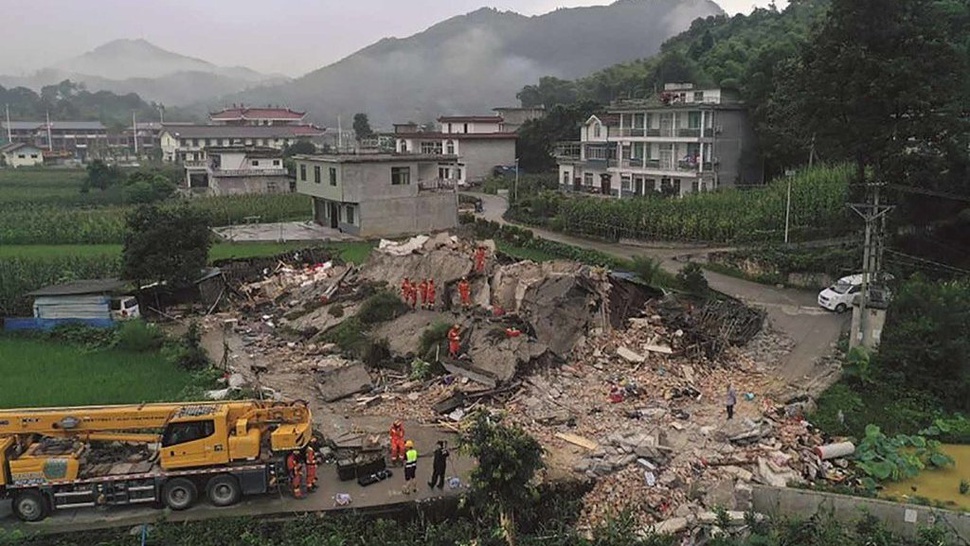 Gempa Bumi di Cina: 12 Orang Tewas dan 134 Terluka