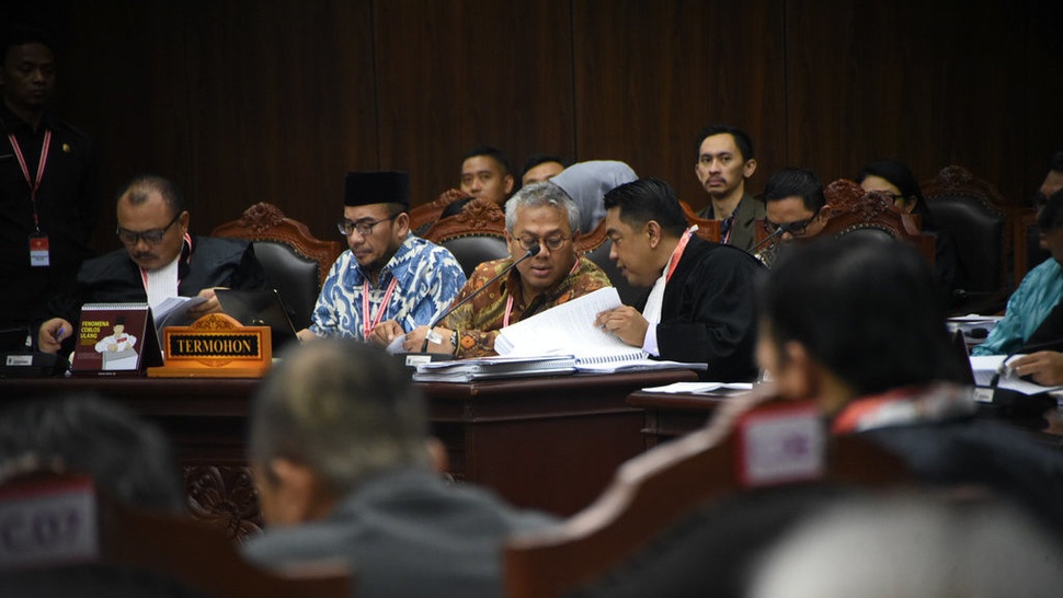 KPU Tentukan Saksi & Ahli Usai Dengar Kesaksian Kubu Prabowo
