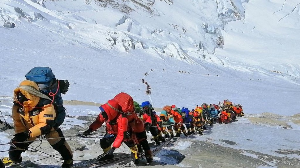 Apa Saja Syarat untuk Melakukan Pendakian ke Everest?