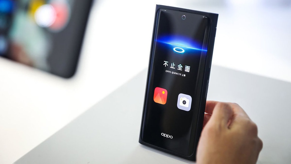 OPPO Perkenalkan Smartphone dengan Kamera Selfie di Bawah Layar