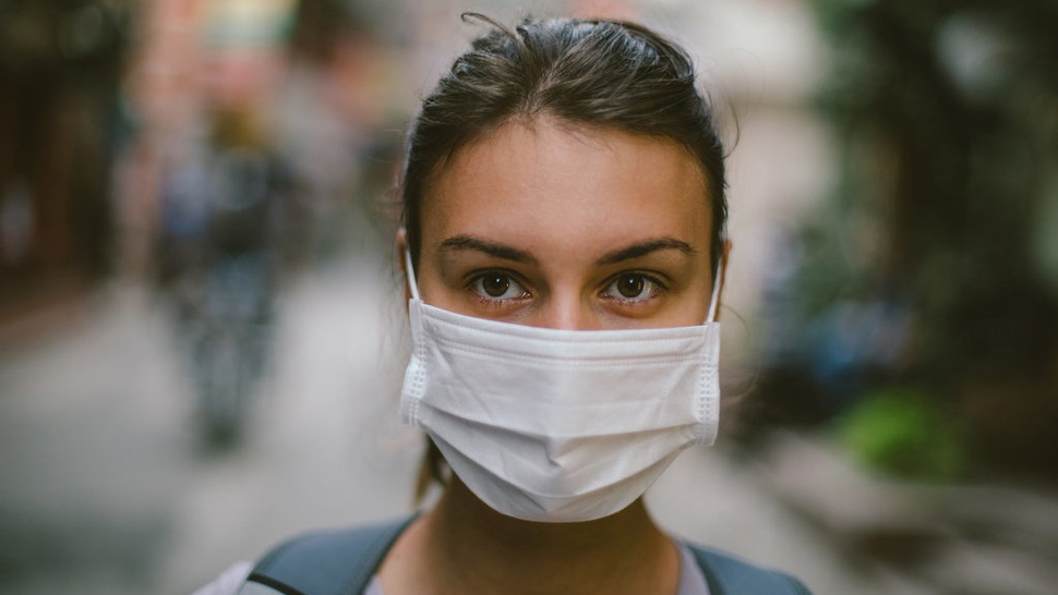 Cara Cegah Bau Mulut Saat Memakai Masker dan Apa Penyebabnya?