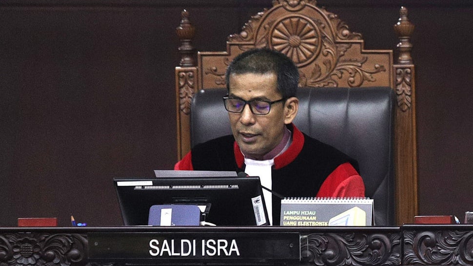 Hakim MK Tolak Dalil Kubu Prabowo Soal Penggelembungan Suara