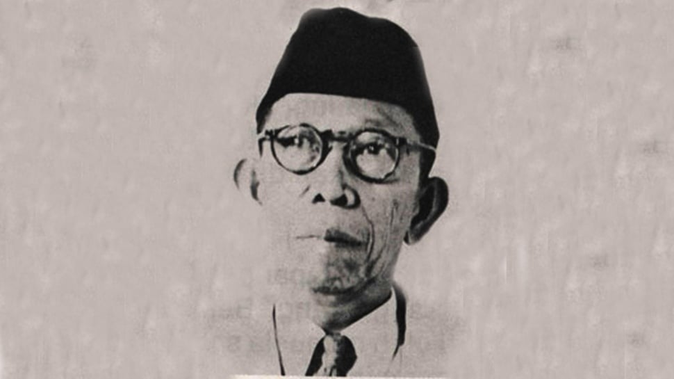 Biografi Ki Hajar Dewantara, Jasa, & Semboyan tentang Pendidikan