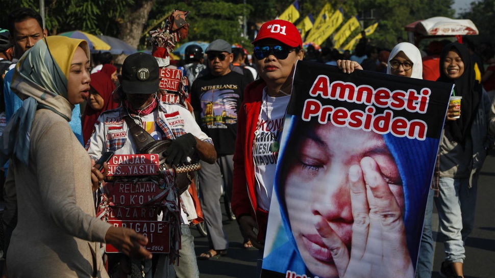 Harapan Terakhir Baiq Nuril Itu Bernama Amnesti Jokowi