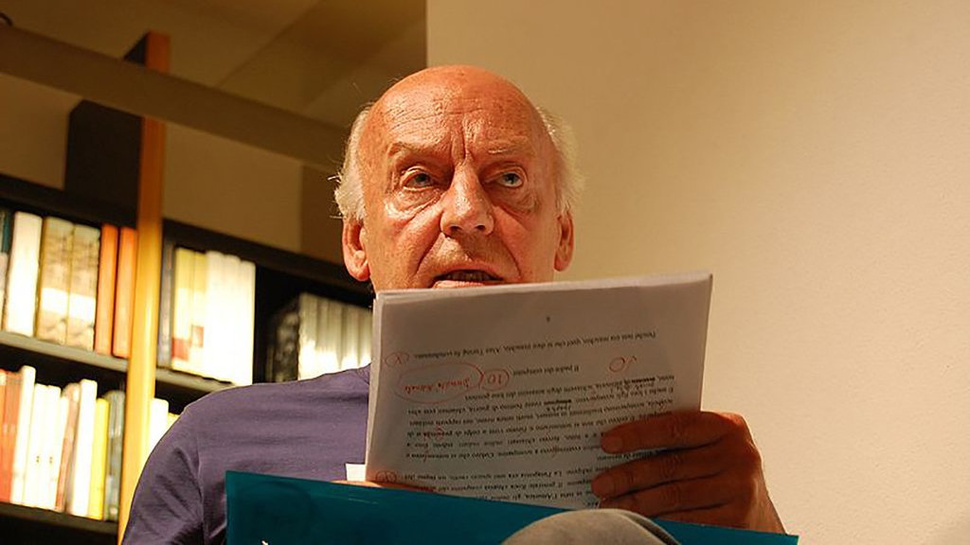 Eduardo Galeano, Penulis Sepakbola yang Paling Dimusuhi Tentara