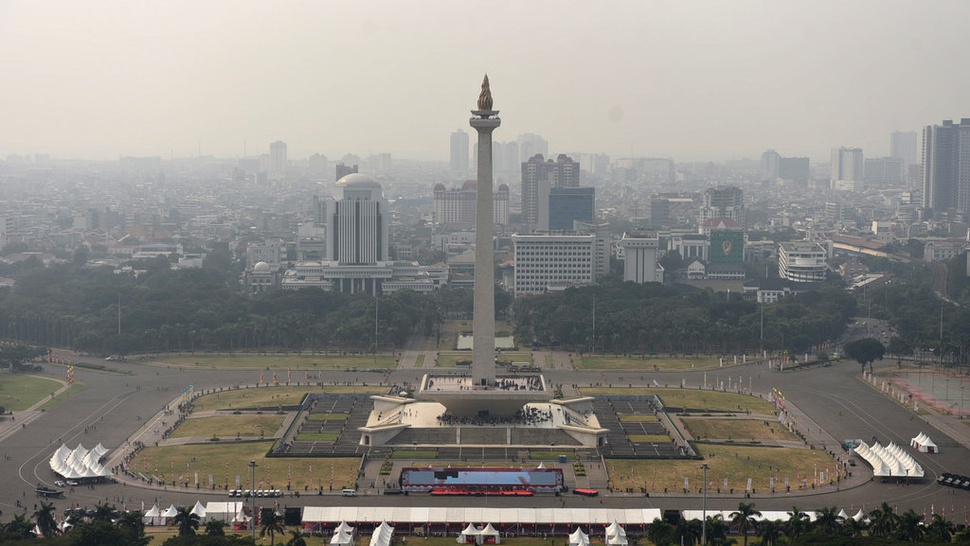 Jakarta Diselimuti Kabut Polusi