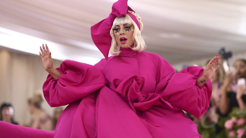 Dandanan Drag Queen yang Menginspirasi Lini Kosmetik Lady Gaga