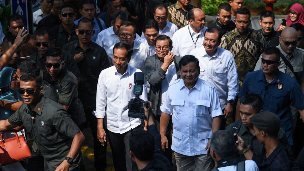 Jokowi & Prabowo Santap Siang Bersama di Sate Khas Senayan