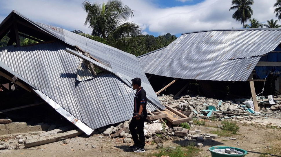 Enam Orang Meninggal karena Gempa di Halmahera Selatan M 7,2