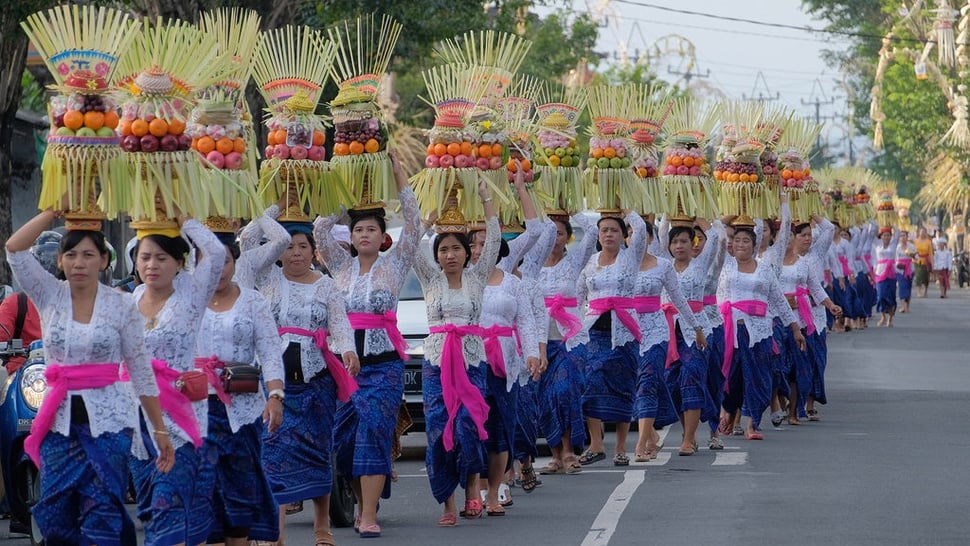 Mengenal Tradisi Ngayah dari Bali dan Nilai yang Ada di Dalamnya