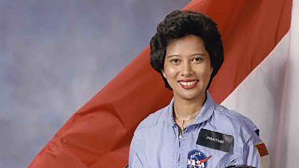Pratiwi Sudarmono & Sejarah Astronot Wanita Pertama Asia