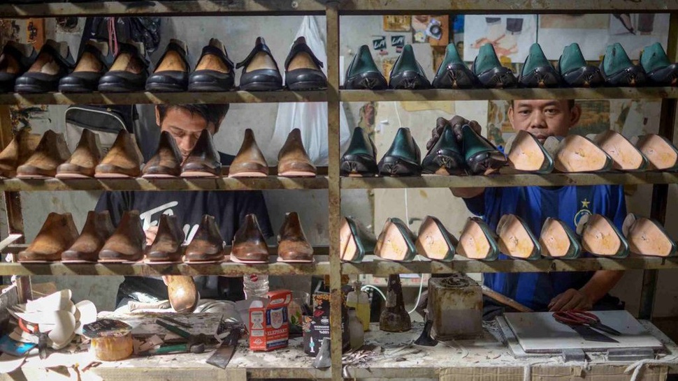 UMK Naik, 25 Pabrik Sepatu dari Jabar & Banten Relokasi Ke Jateng