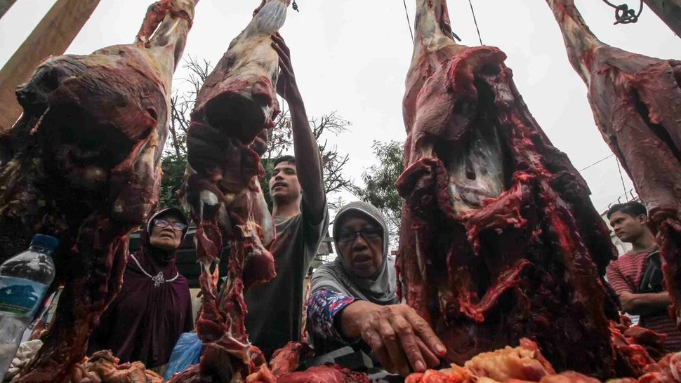 Polisi Tangkap Pengedar Daging Babi Menyerupai Sapi di Bandung