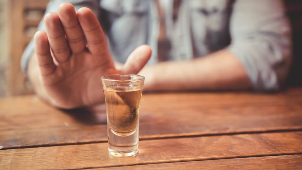 Dampak Negatif Konsumsi Alkohol Berlebih Bagi Kulit