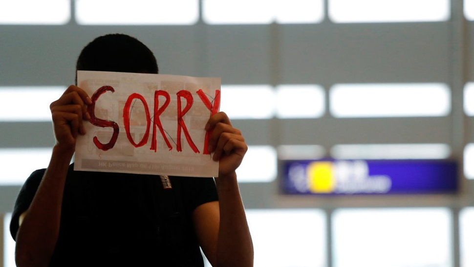 Demonstran Minta Maaf Atas Kekacauan di Bandara Hong Kong