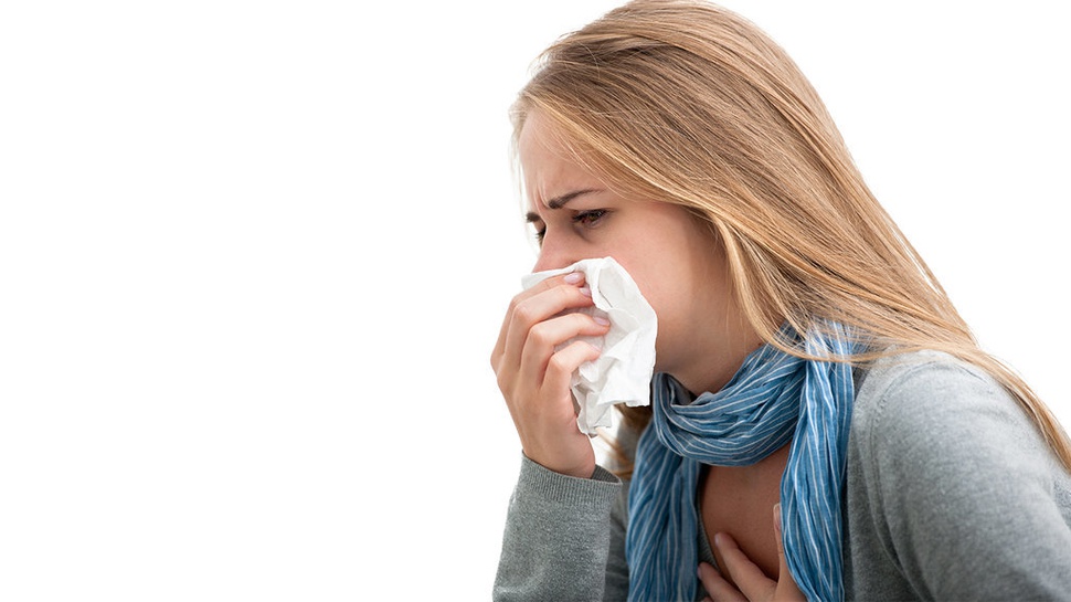 Cegah Pneumonia dengan Tak Mencium Bayi Jika Sedang Flu
