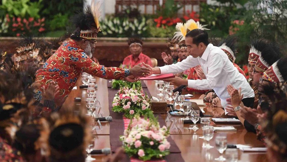 Kontroversi 61 Tokoh Papua Bentukan BIN yang Dialog dengan Jokowi
