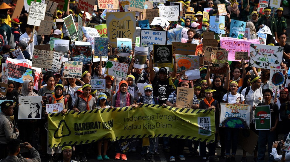 Anak Muda Bela Lingkungan: dari Bolos hingga Dilarang Sekolah