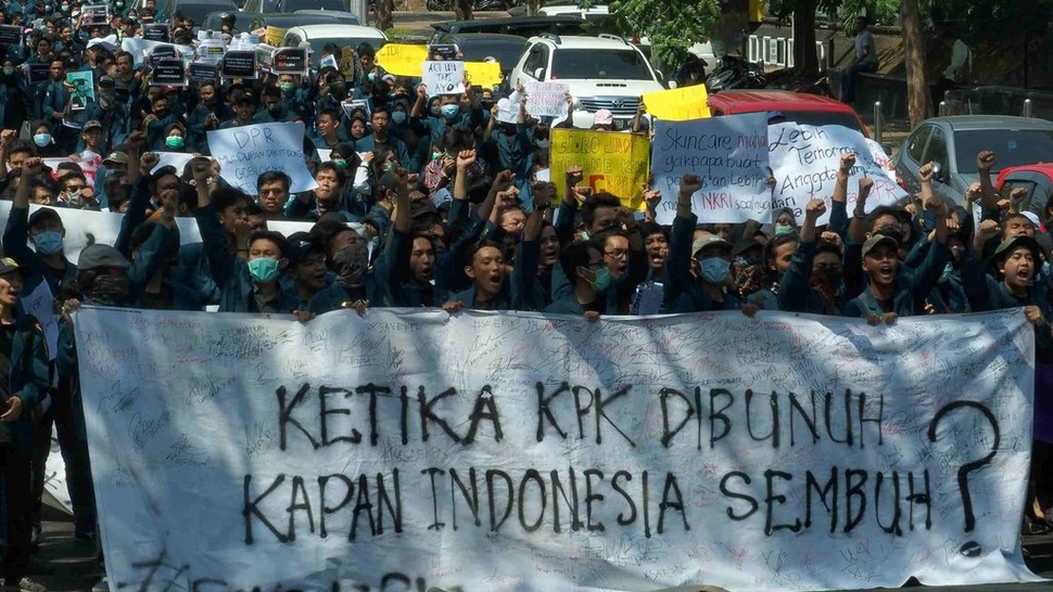 Gelombang Demo Mahasiswa: dari Palembang, Semarang, Solo, dan Medan