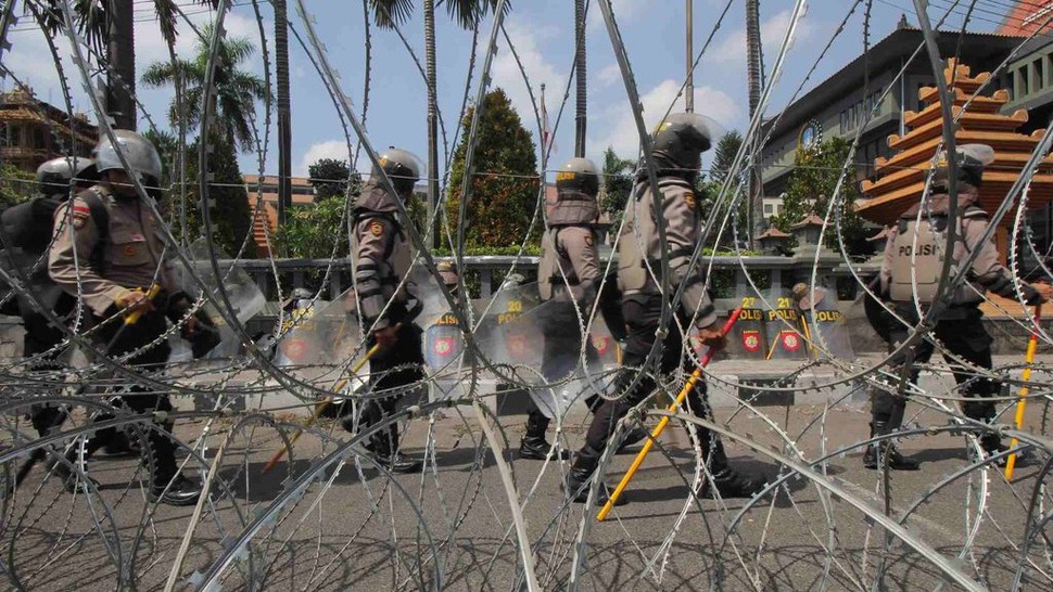 Demo Surabaya Menggugat Desak Jokowi Segera Terbitkan Perppu KPK