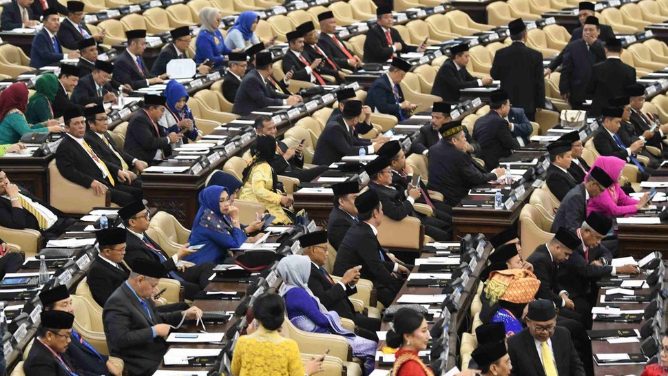 Daftar 575 Anggota DPR RI yang Dilantik di Senayan Hari Ini