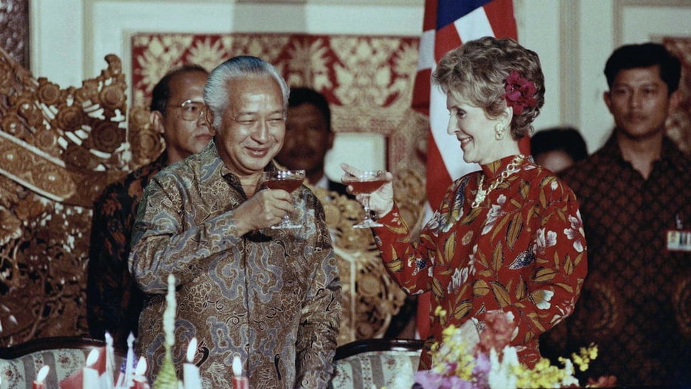 Batik sebagai Politik Budaya Orde Baru