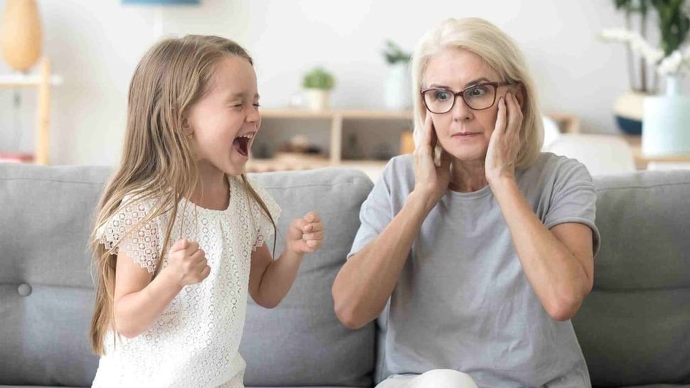 Cara Orang Tua Mengajarkan Anak untuk Mengelola Emosi dengan Baik