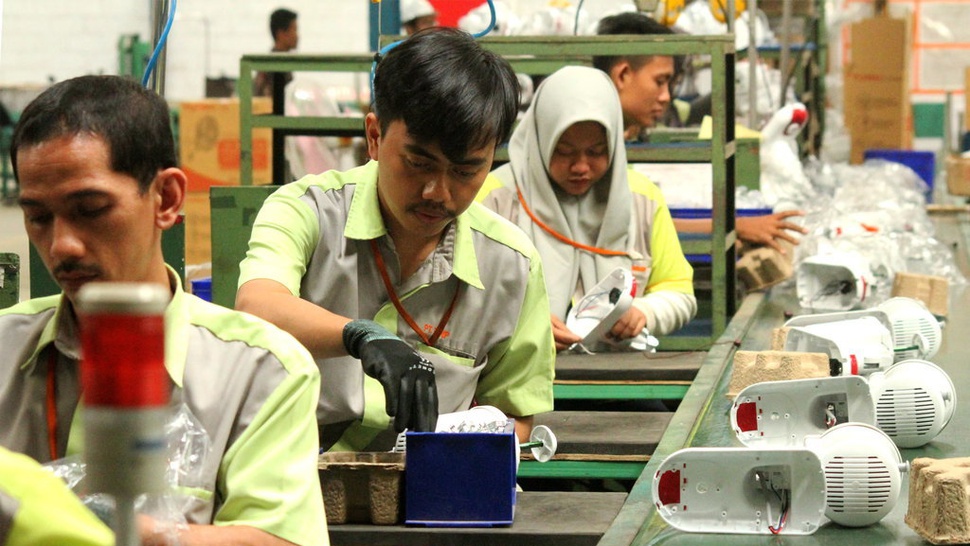 Pusing Gaji Pekerja saat Bisnis Elektronik 'Korslet' Akibat Corona