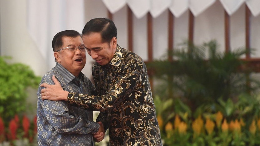 Tanggapi Kekesalan JK, Jokowi Tegur Dirut PLN soal Urus Perizinan