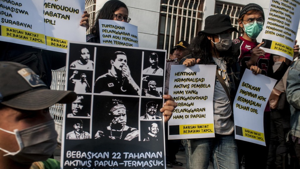 Aksi #JawaTimurMenggugat: Massa Kecewa Pemprov Tak Penuhi Tuntutan