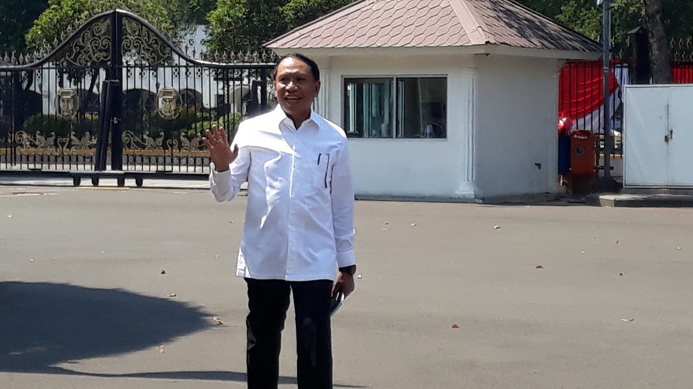 Ida Fauziah dan Zainudin Amali Tersenyum Saat akan Menghadap Jokowi