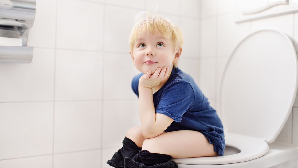 Toilet Training & Cara Melatih Anak Bayi Taat Buang Air di WC