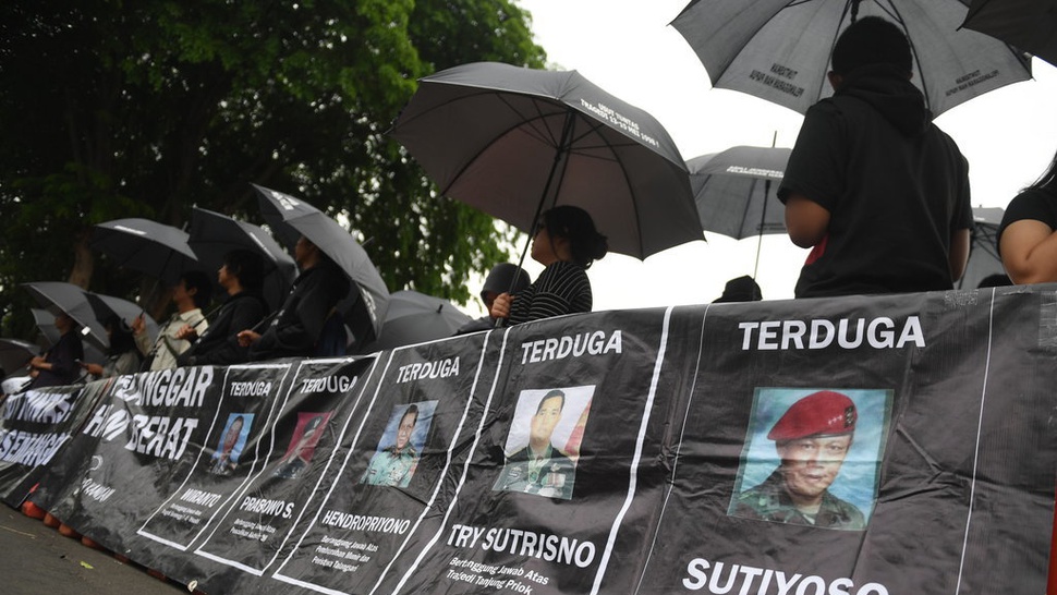 Protes Sumarsih atas Upaya Jokowi Bikin Unit Kerja HAM Nonyudisial