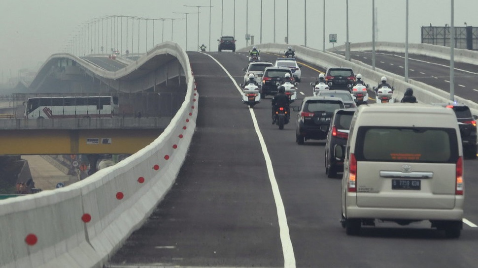 Jalan Tol Layang MBZ Jakarta-Cikampek Ditutup hingga 22 Juli 2021