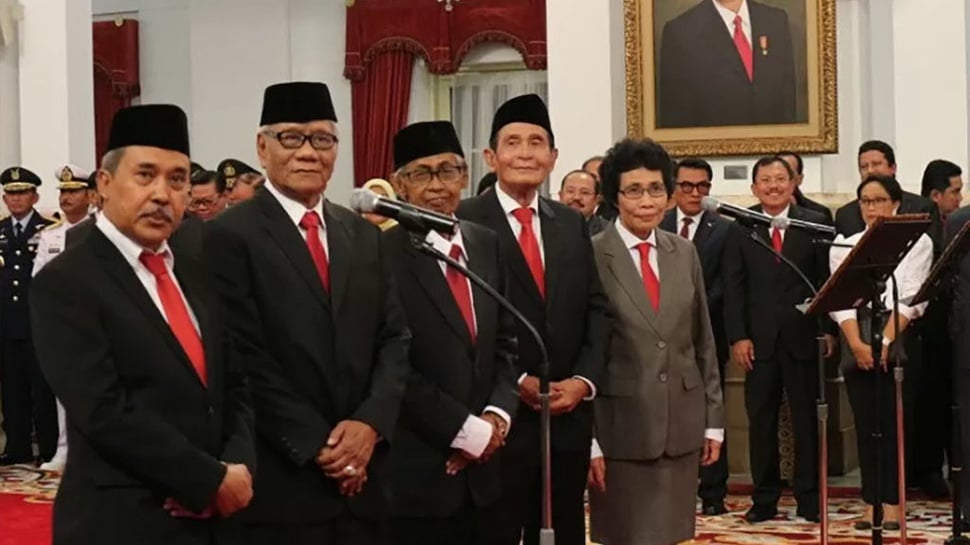 Jokowi Ungkap Alasan Pemilihan Komposisi Dewan Pengawas KPK
