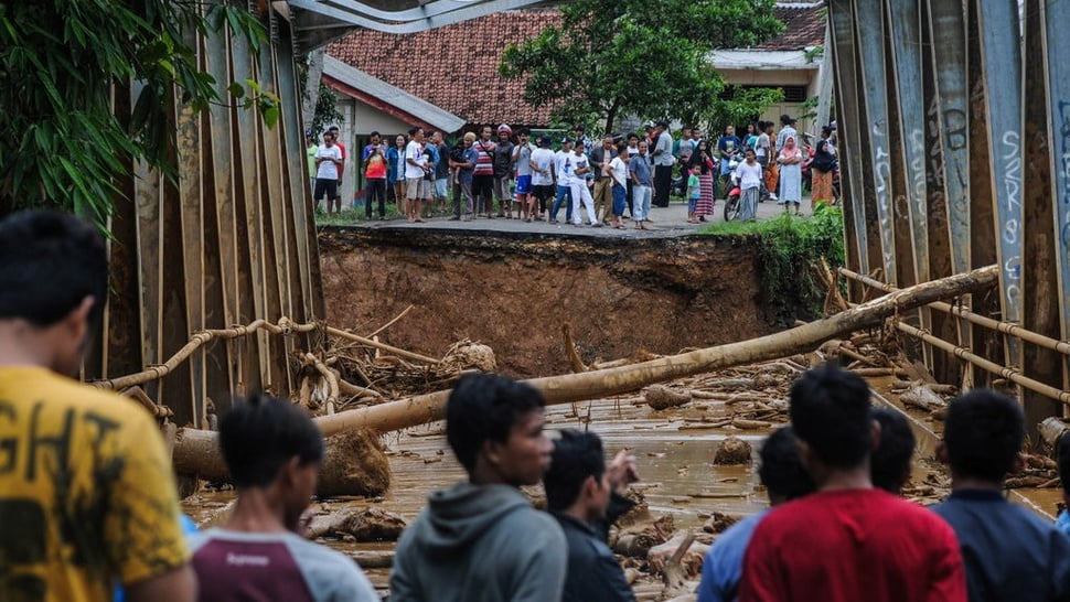 Banjir Bandang di Lebak Banten, BPBD Catat 20 Jembatan Putus