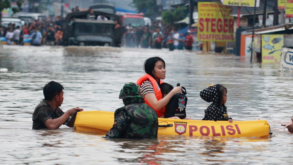 Korban Banjir Tajur Ciledug Masih Butuh Bantuan Pakaian & Makanan