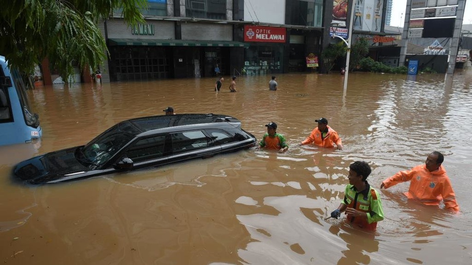 Banjir Jakarta: Daftar Kerusakan pada Mobil Akibat Terendam Air