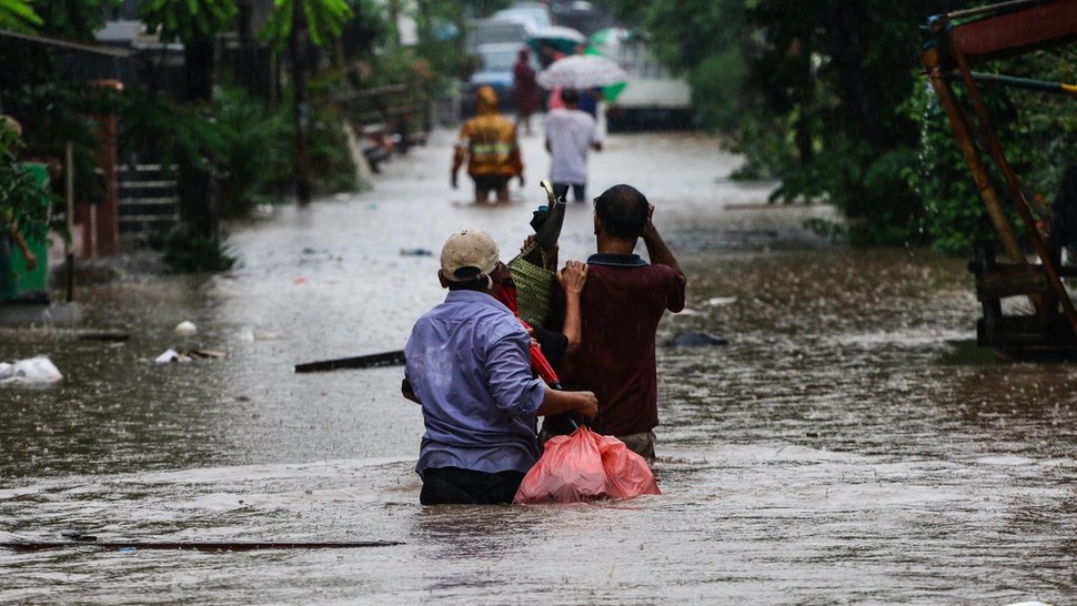 Warga Palmerah Jakarta Barat Hilang Terseret Banjir
