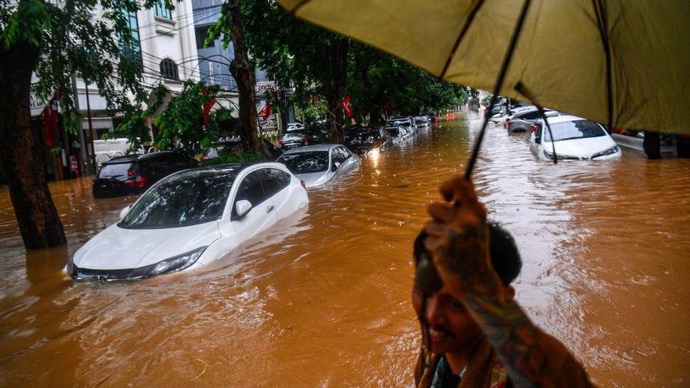 Banjir Jakarta 1 Januari 2020: Tujuh SPBU Ditutup Sementara