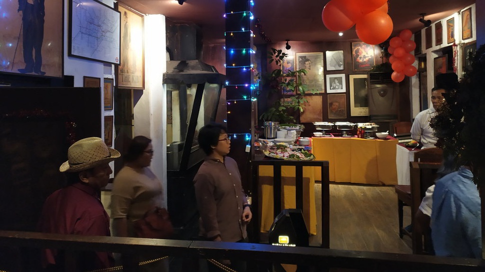 Menikmati Pergantian Malam Tahun Baru Bersama Sesepuh Jaya Pub