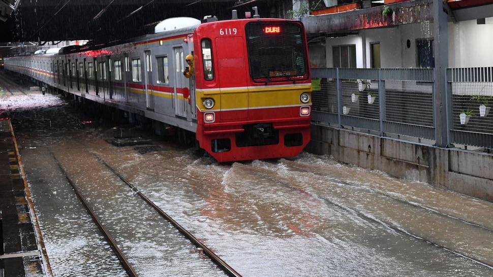Daftar Jalur KRL Commuter Line yang Terhambat Akibat Banjir